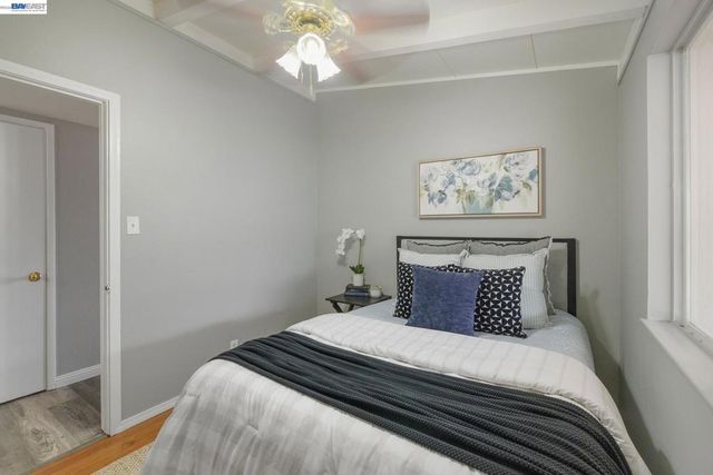 27500 La Porte Ave, Hayward, CA 94545