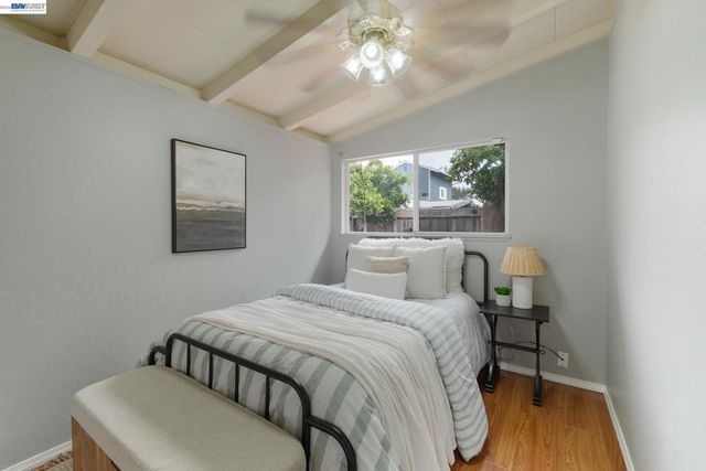 27500 La Porte Ave, Hayward, CA 94545