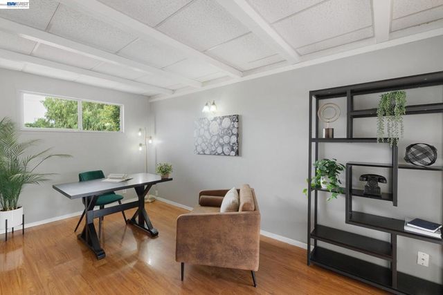 27500 La Porte Ave, Hayward, CA 94545