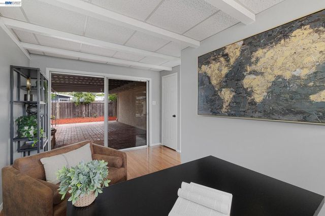 27500 La Porte Ave, Hayward, CA 94545