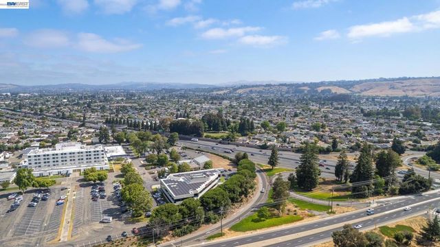 27500 La Porte Ave, Hayward, CA 94545