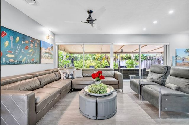 1799 SE 25th Ave, Fort Lauderdale, FL 33316