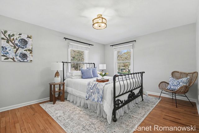 2126 Englewood Drive SE, Grand Rapids, MI 49506