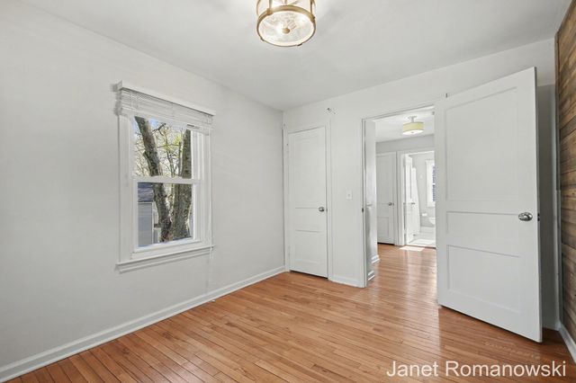 2126 Englewood Drive SE, Grand Rapids, MI 49506