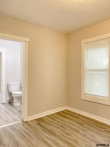 2732 Camden Avenue, Omaha, NE 68111