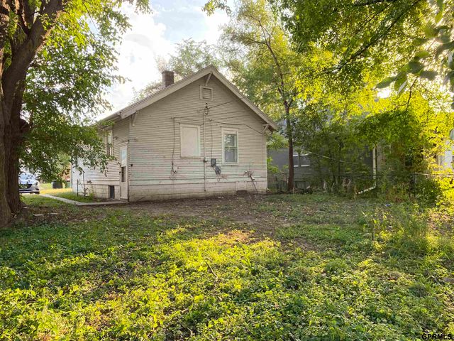 2732 Camden Avenue, Omaha, NE 68111