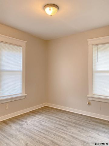 2732 Camden Avenue, Omaha, NE 68111