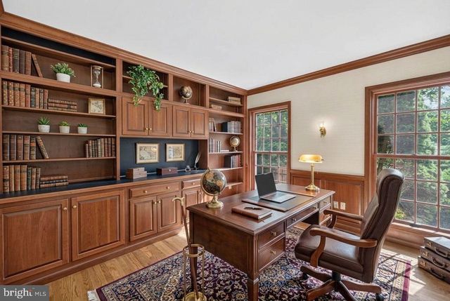 2 STEEPLECHASE LN, Malvern, PA 19355