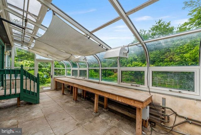 2 STEEPLECHASE LN, Malvern, PA 19355