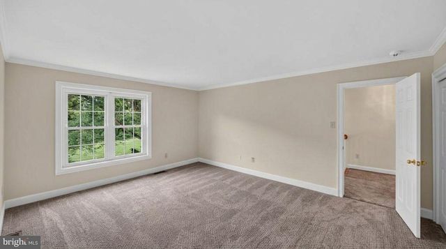 2 STEEPLECHASE LN, Malvern, PA 19355