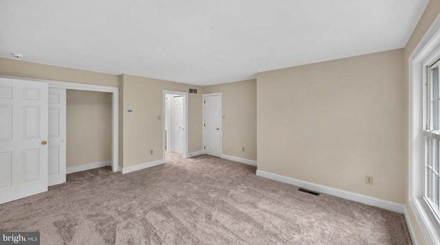 2 STEEPLECHASE LN, Malvern, PA 19355
