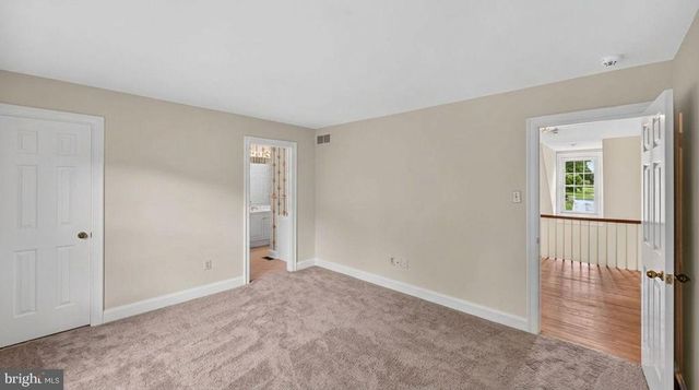 2 STEEPLECHASE LN, Malvern, PA 19355