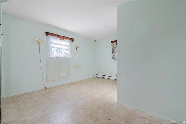 342 9th Street, West Babylon, NY 11704