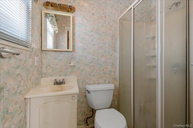 342 9th Street, West Babylon, NY 11704