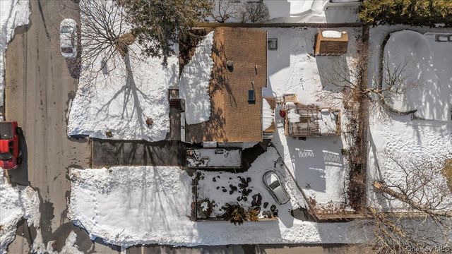 342 9th Street, West Babylon, NY 11704