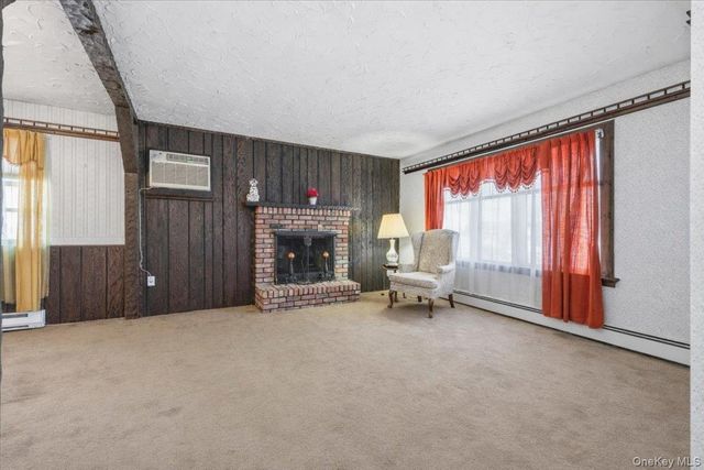 342 9th Street, West Babylon, NY 11704