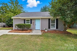 6732 Park Hickory Drive, Charlotte, NC 28227