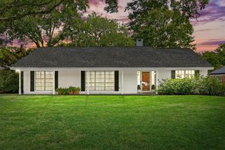 1908 Oak Shadows Street, Baytown, TX 77520