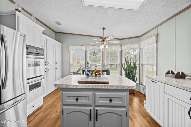 619 Outrigger Court, Hampstead, NC 28443