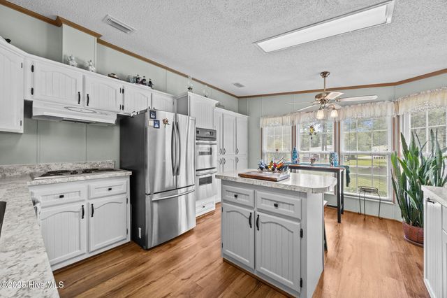619 Outrigger Court, Hampstead, NC 28443