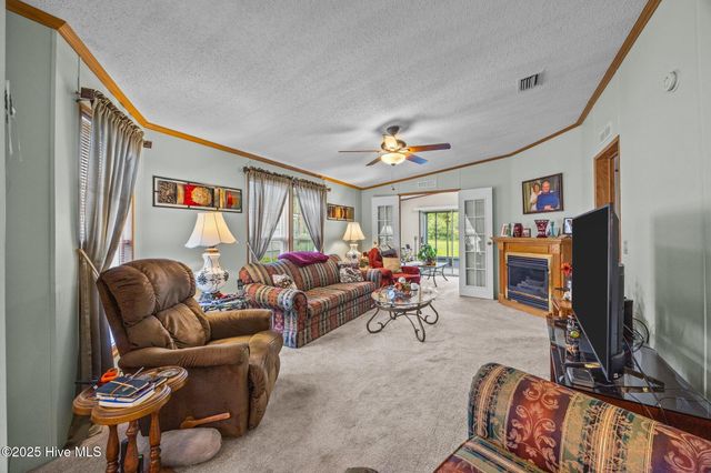 619 Outrigger Court, Hampstead, NC 28443