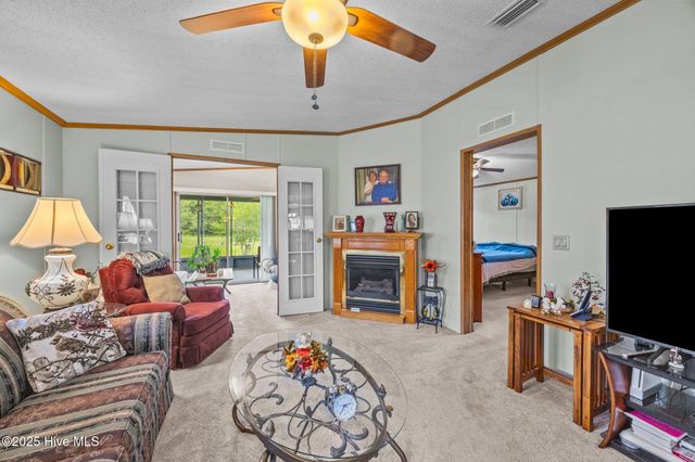 619 Outrigger Court, Hampstead, NC 28443