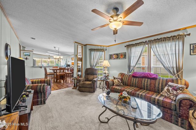 619 Outrigger Court, Hampstead, NC 28443