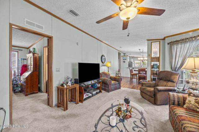 619 Outrigger Court, Hampstead, NC 28443