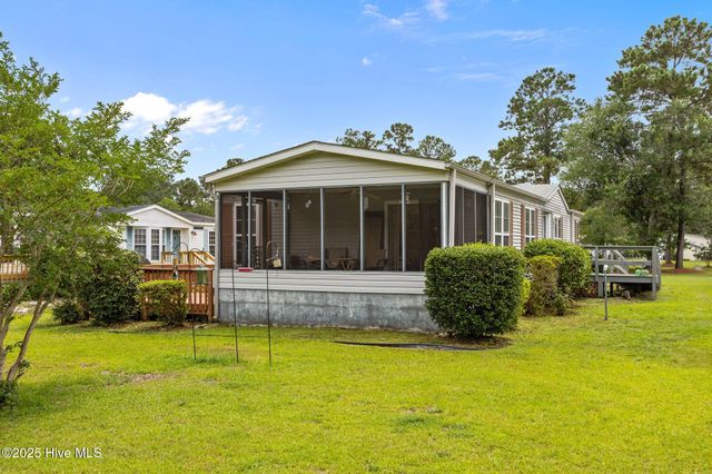 619 Outrigger Court, Hampstead, NC 28443
