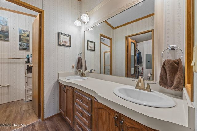 619 Outrigger Court, Hampstead, NC 28443