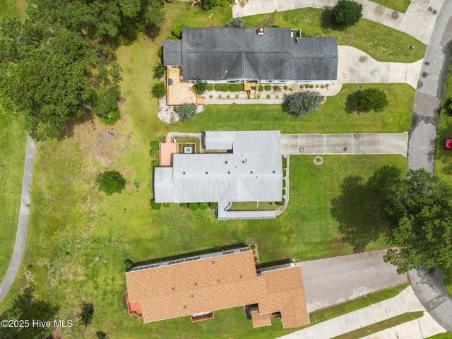 619 Outrigger Court, Hampstead, NC 28443