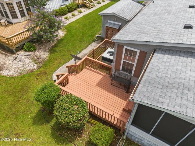 619 Outrigger Court, Hampstead, NC 28443