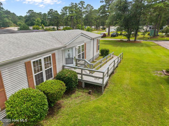 619 Outrigger Court, Hampstead, NC 28443
