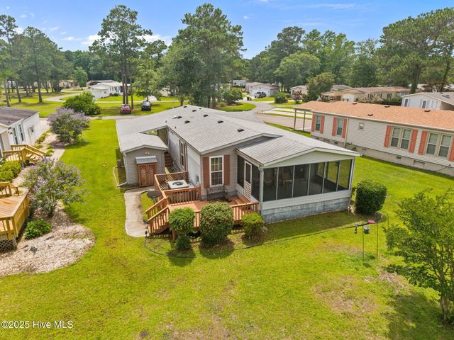 619 Outrigger Court, Hampstead, NC 28443