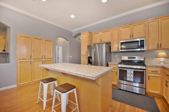 348 Bayonne Ct, Roseville, CA 95747