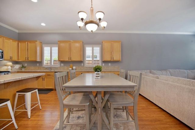 348 Bayonne Ct, Roseville, CA 95747