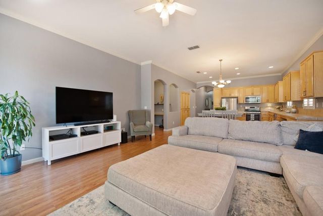 348 Bayonne Ct, Roseville, CA 95747