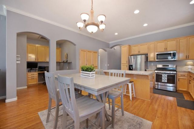 348 Bayonne Ct, Roseville, CA 95747
