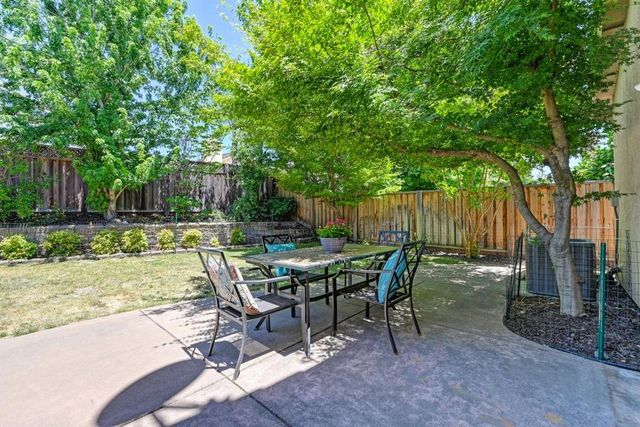 348 Bayonne Ct, Roseville, CA 95747
