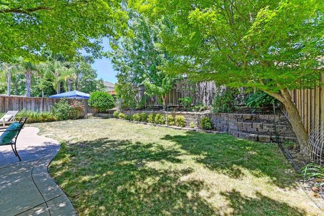 348 Bayonne Ct, Roseville, CA 95747