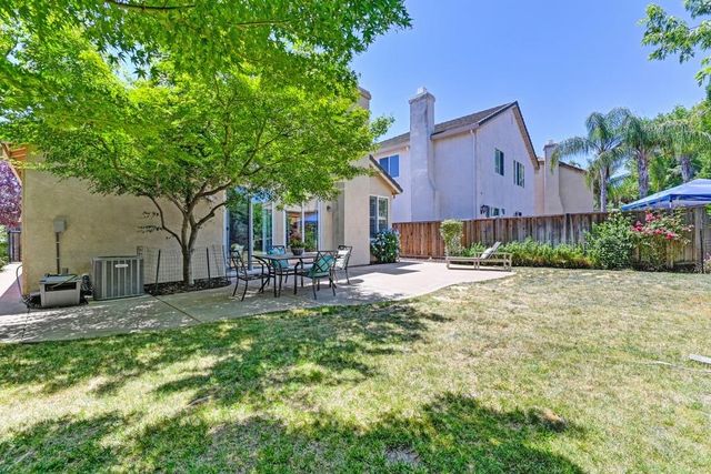 348 Bayonne Ct, Roseville, CA 95747