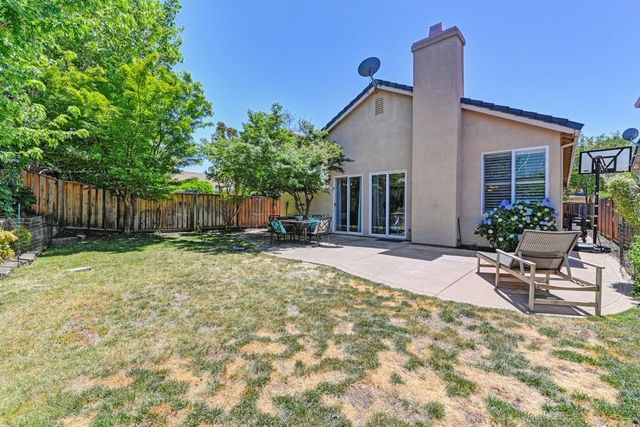 348 Bayonne Ct, Roseville, CA 95747