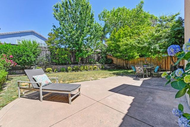 348 Bayonne Ct, Roseville, CA 95747