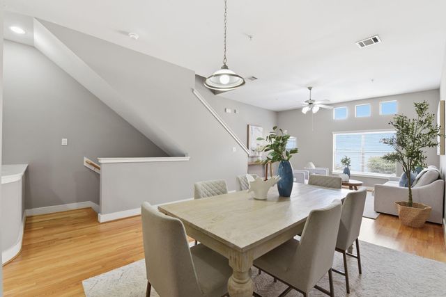 8715 Meadowcroft Drive 502, Houston, TX 77063