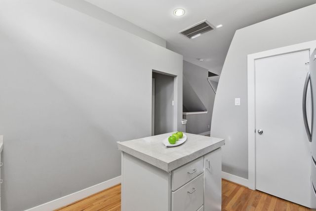 8715 Meadowcroft Drive 502, Houston, TX 77063