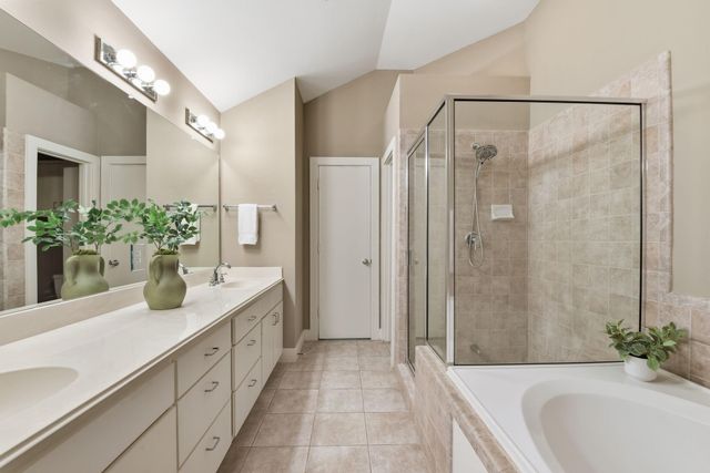 8715 Meadowcroft Drive 502, Houston, TX 77063