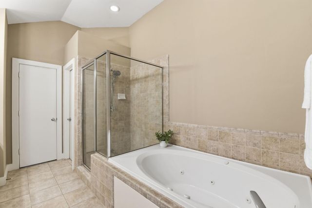 8715 Meadowcroft Drive 502, Houston, TX 77063