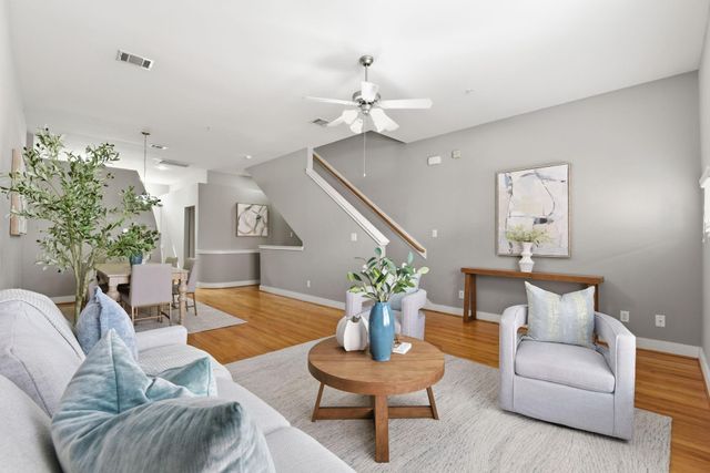 8715 Meadowcroft Drive 502, Houston, TX 77063