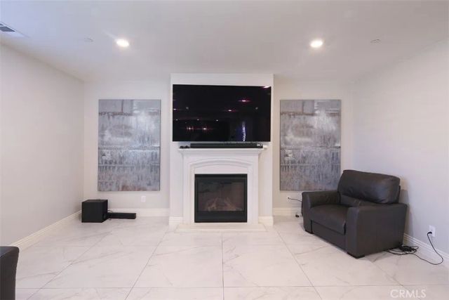 5184 Sammy Hagar, Fontana, CA 92336