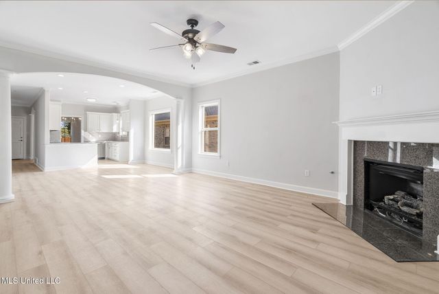 5943 Savannah Crossing, Southaven, MS 38672